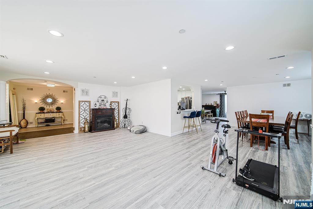 1018 Palisade Avenue 7