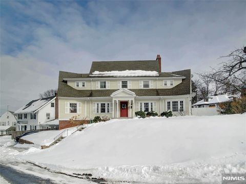 Photo of 5 Park Road, Paterson, NJ 07514 (MLS # 26003684)