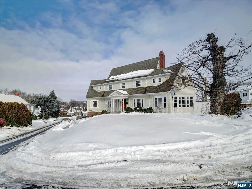 Photo of 5 Park Road, Paterson, NJ 07514 (MLS # 26003684)