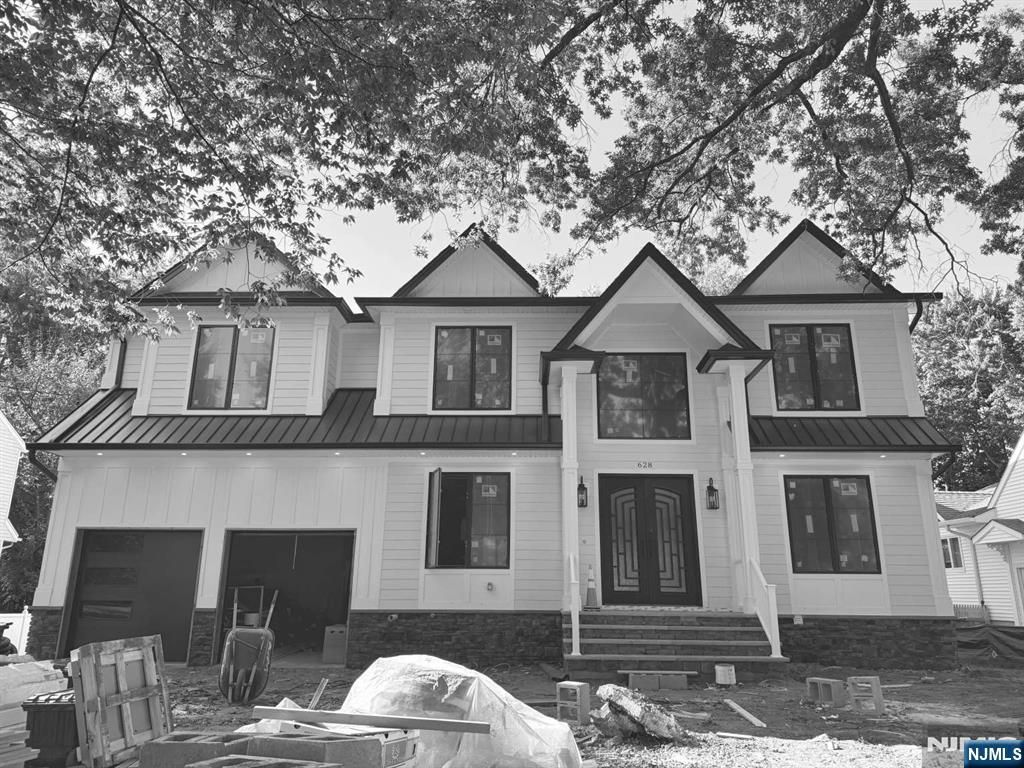 Photo of 628 Falmouth Avenue, Paramus, NJ 07652 (MLS # 25034815)
