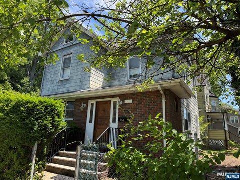 Photo of 253 Harrison ST, Leonia, NJ 07605 (MLS # 26026773)