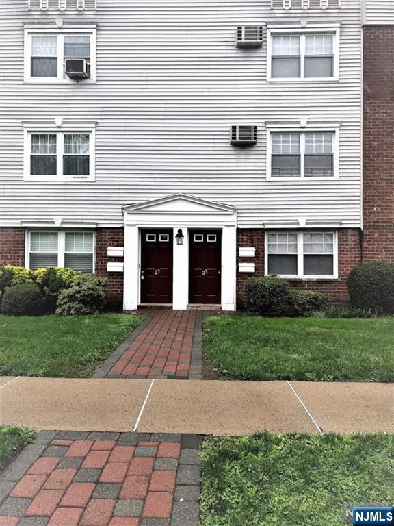 Rental Property at 23 Hastings 23A, Rutherford, New Jersey - Bathrooms: 1 
Rooms: 2  - $1,400 MO.