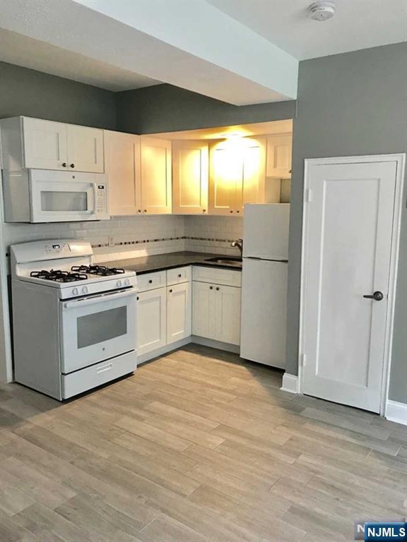 Rutherford, New Jersey 07070, United States, ,1 BathroomBathrooms,Residential,Active,114708