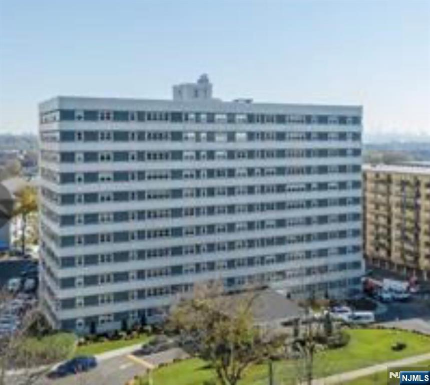 280 Prospect Avenue 5D