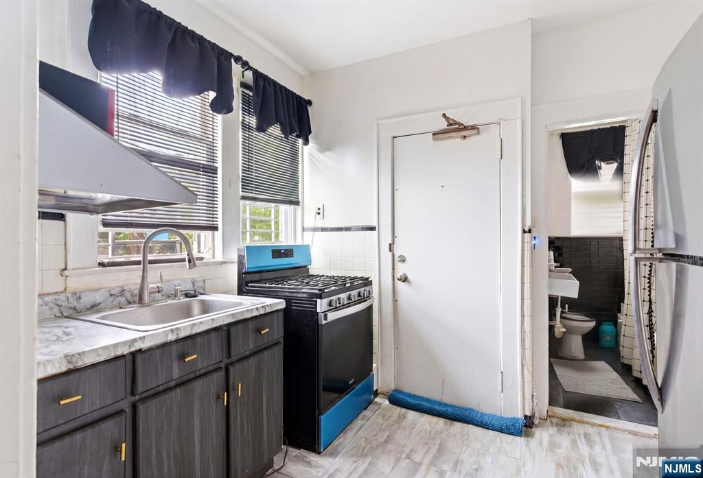 37-39 Lenox Avenue