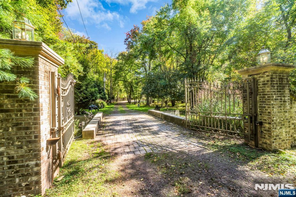 639 Piermont Road