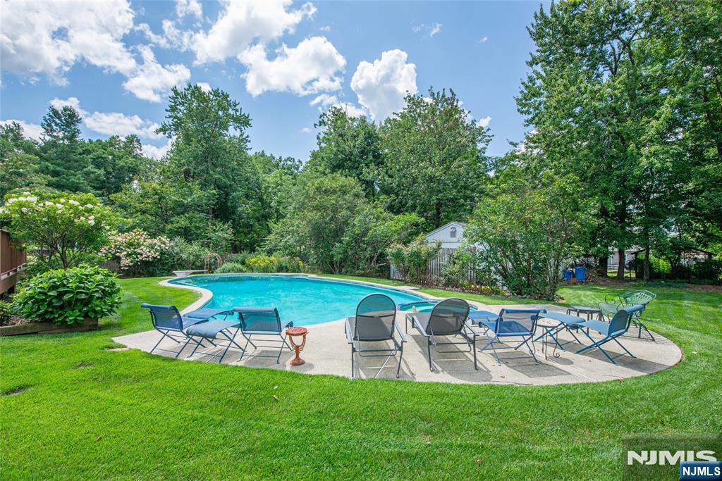 33 Underwood Road