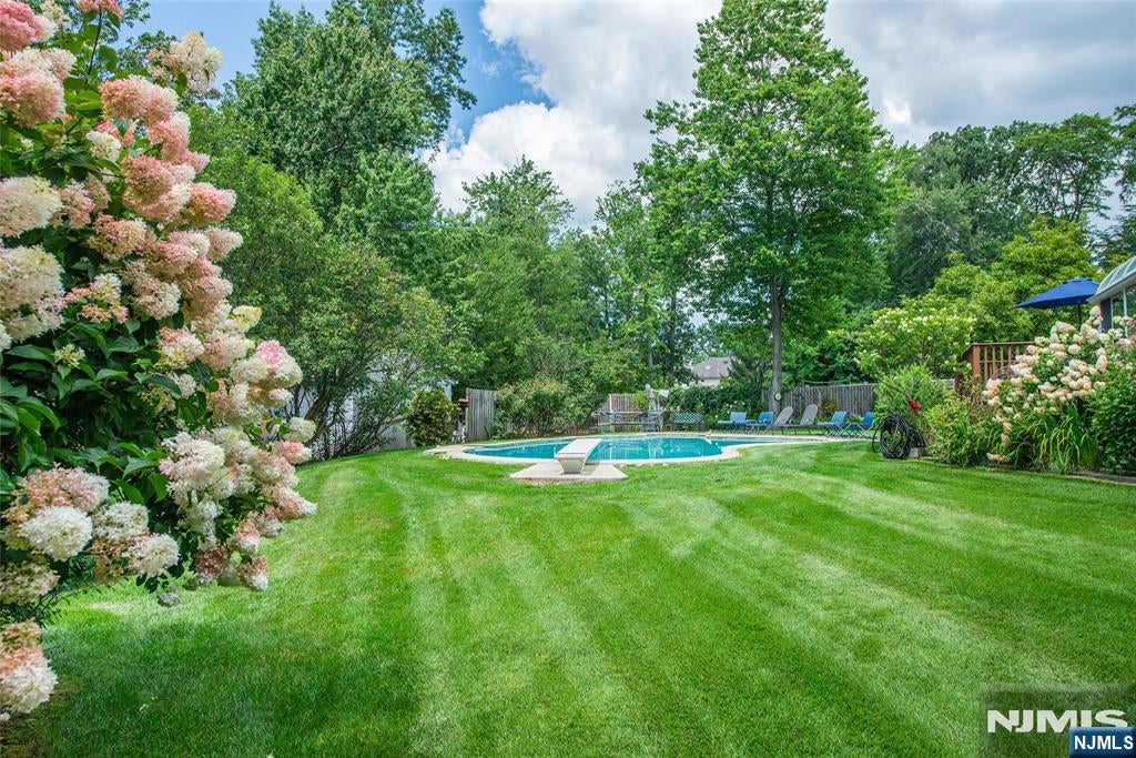 33 Underwood Road