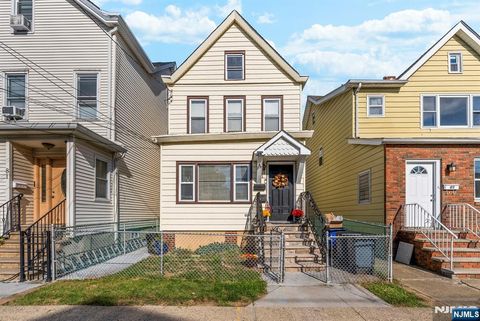 83 Anderson Avenue Wallington NJ 07057