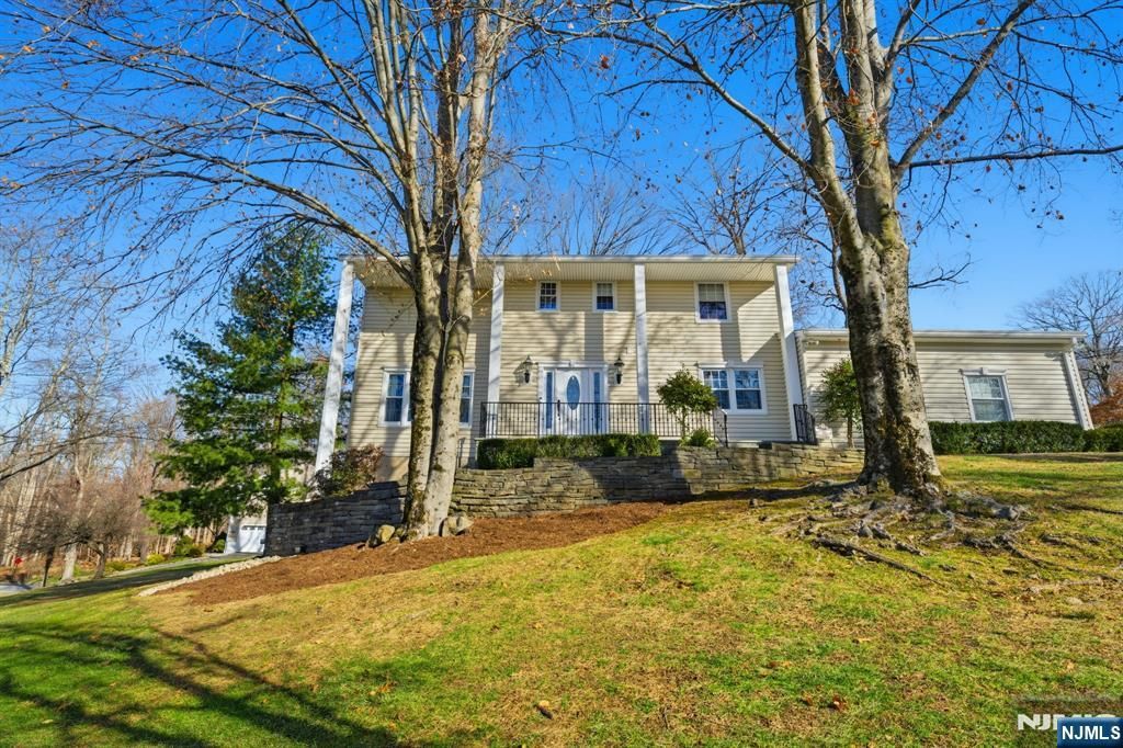 Photo of 119 Herrick Road, Wayne, NJ 07470 (MLS # 26000672)