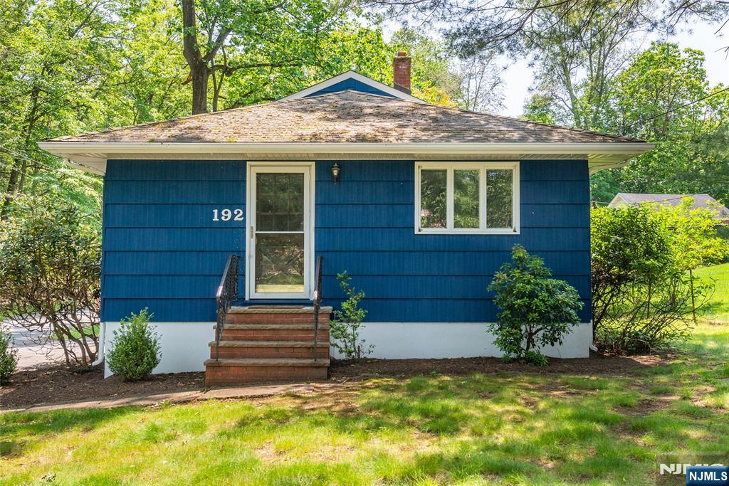 Rental Property at 192 Woodland Ave, Ramsey, New Jersey - Bedrooms: 3 
Bathrooms: 1 
Rooms: 7  - $3,500 MO.
