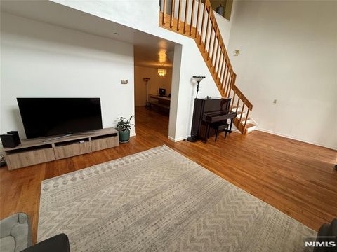 1018 palisade 15 Fort Lee NJ 07024