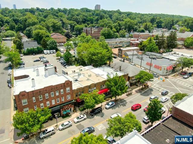 333-335 Broad Avenue