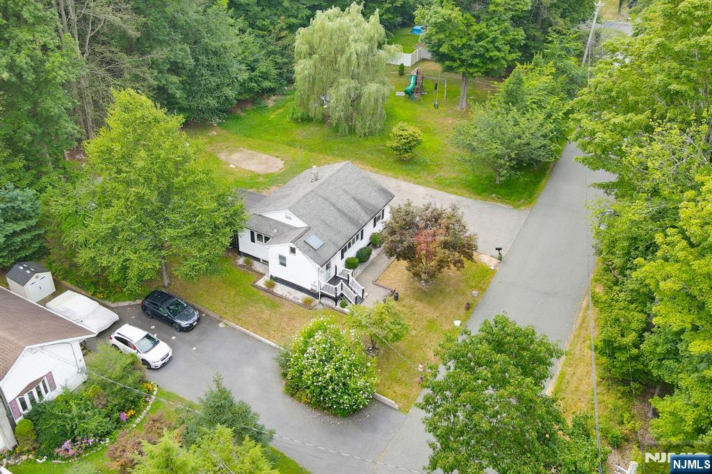 7 Wayside Road