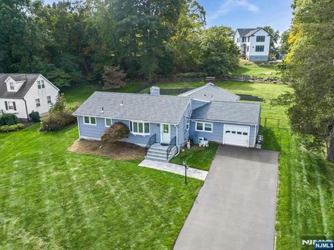 MLS: 25014850