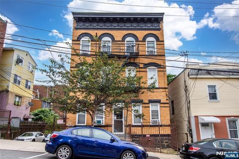 1109 6th Street North Bergen NJ 07047