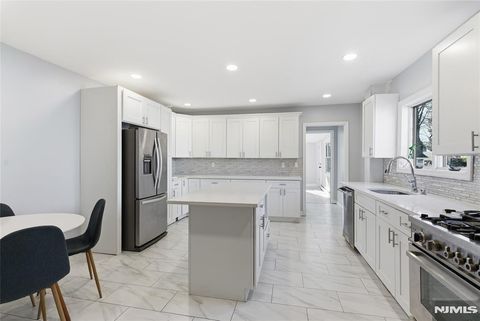 Photo of 336 W Palisade Ave, Englewood, NJ 07631 (MLS # 25043858)