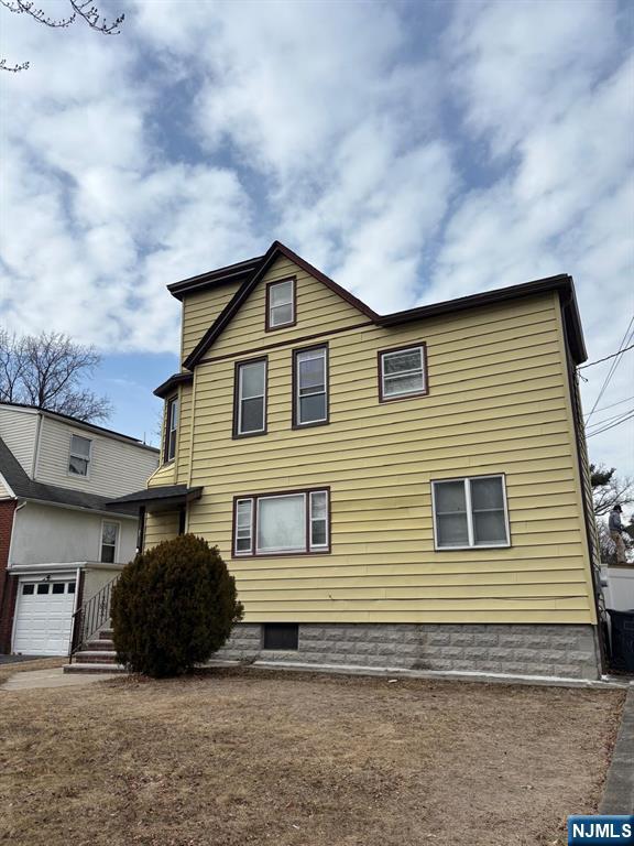 45 Broad St 2, Bergenfield, New Jersey - 3 Bedrooms  
1 Bathrooms  
6 Rooms - 