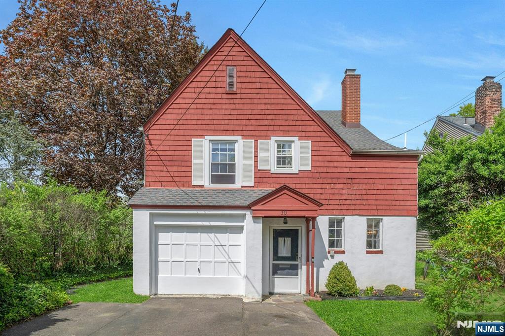 Property for Sale at 10 Bolton Place, Fair Lawn, New Jersey - Bedrooms: 4 
Bathrooms: 2 
Rooms: 8  - $699,000