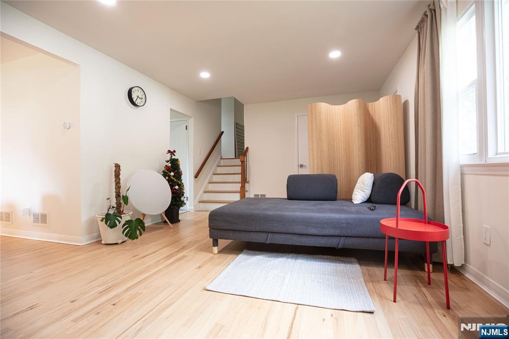 6 Rose Court
