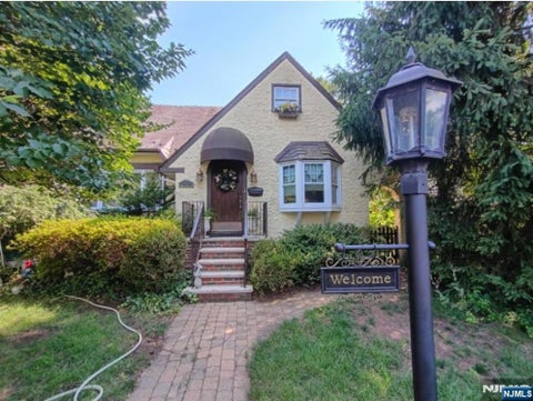 Photo of 216 N Ross Place, Ho-Ho-Kus, NJ 07423 (MLS # 26025135)