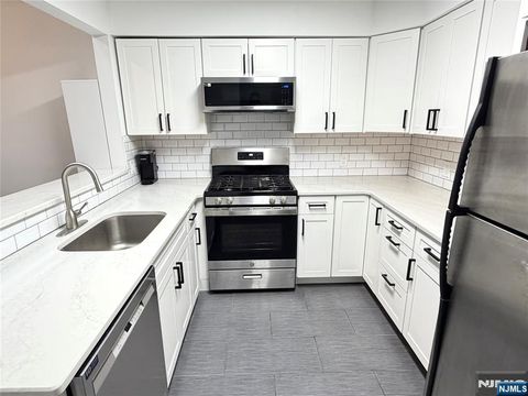 212 Westchester Court 3507 Union NJ 07083