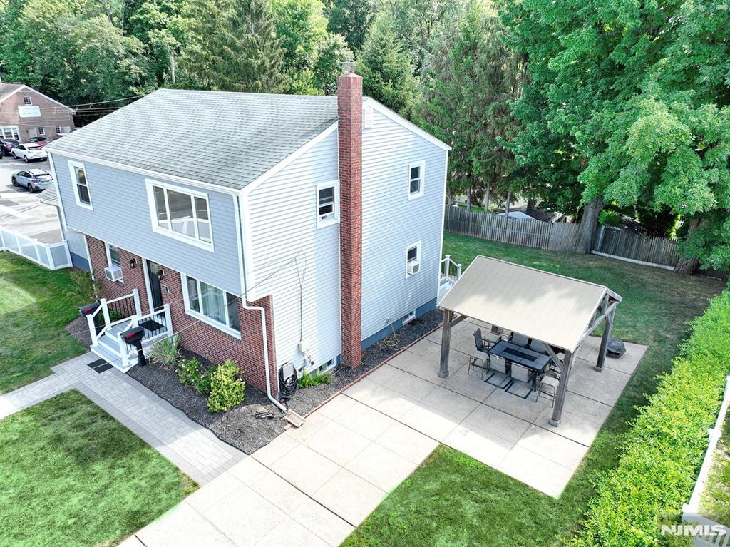 123 Pearl Street