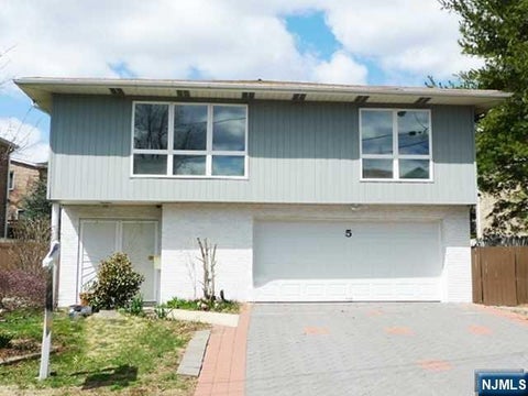 Photo of 5 8th ST, Englewood Cliffs, NJ 07632 (MLS # 26032985)