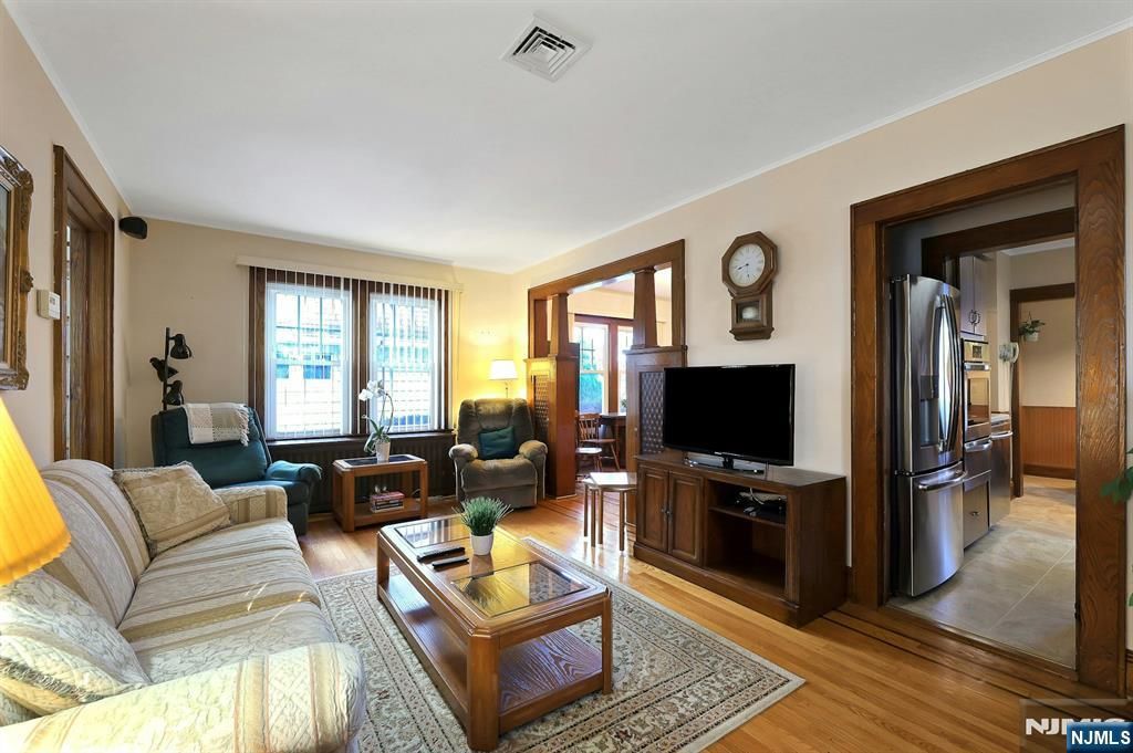 Photo of 48 W Linden Avenue, Dumont, NJ 07628 (MLS # 25031077)