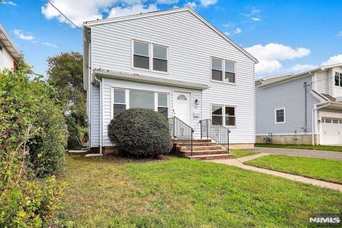 Photo of 25 Allen Street, Cresskill, NJ 07626 (MLS # 26007040)