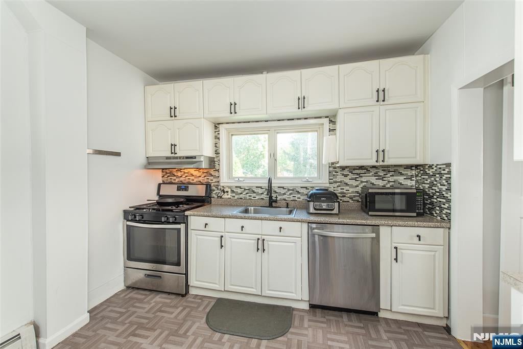 Homes for Sale in Northern NJ | ThisIsRiverEdge.com 225 Elm Avenue
