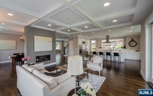 51 Phelps Avenue