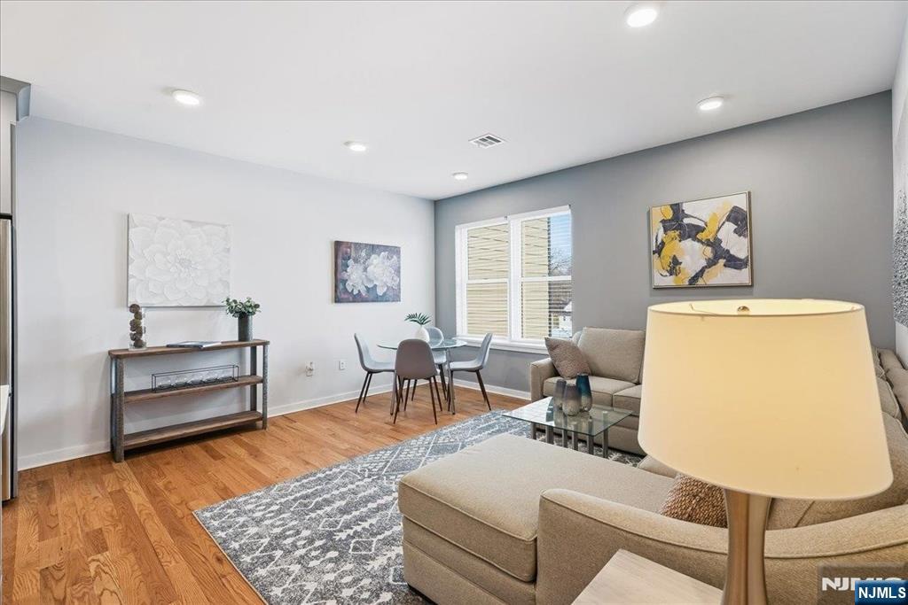 660 Bloomfield Avenue 405
