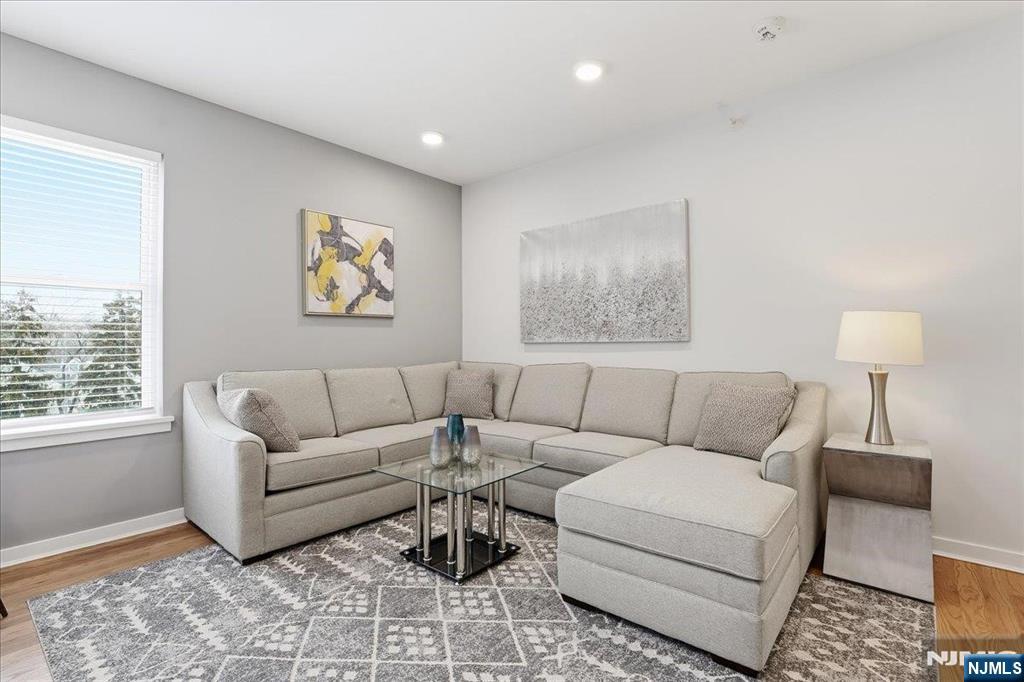 660 Bloomfield Avenue 405