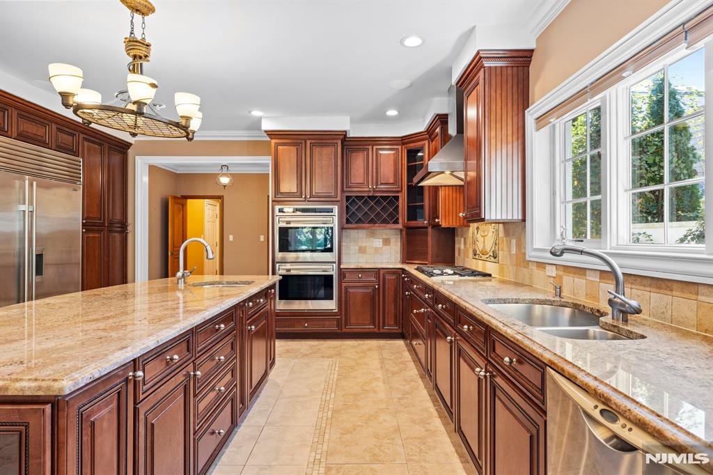 327 E Midland Avenue