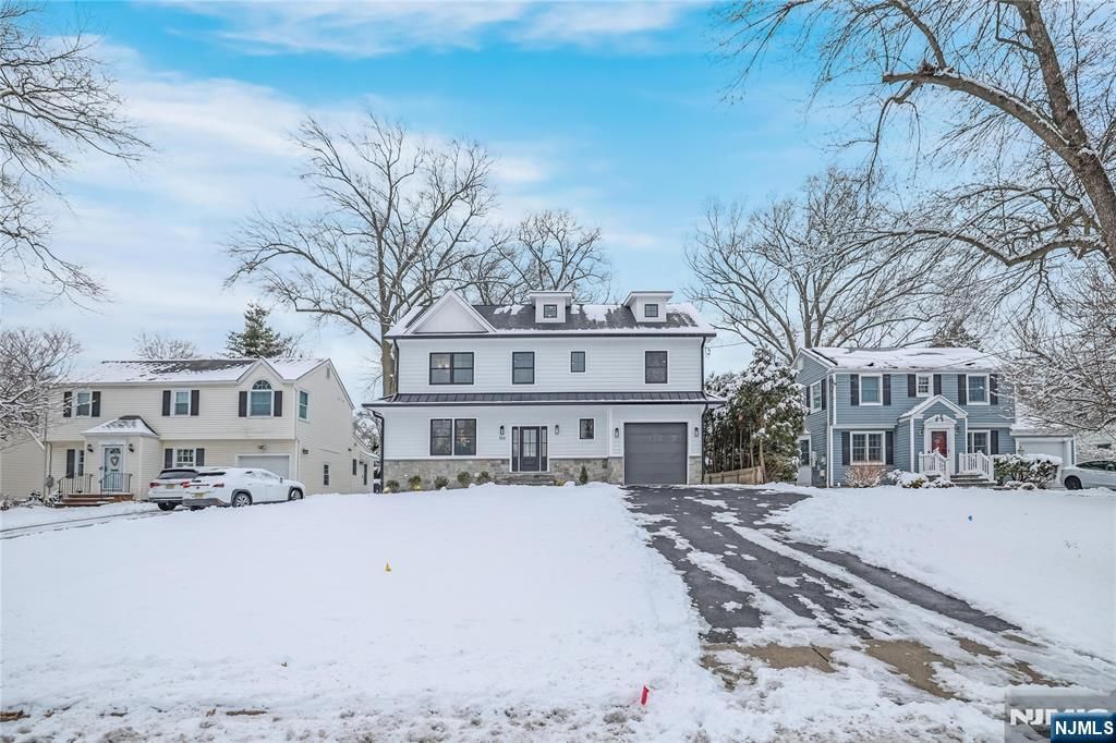 Photo of 166 Forest Road, Glen Rock, NJ 07452 (MLS # 26002270)