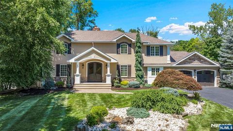 Photo of 3 Bromley Court, Montville Township, NJ 07045 (MLS # 26027581)