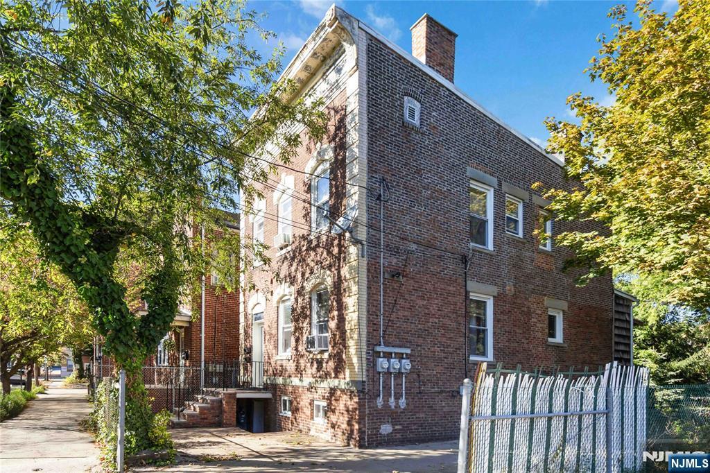 27 Grant Street