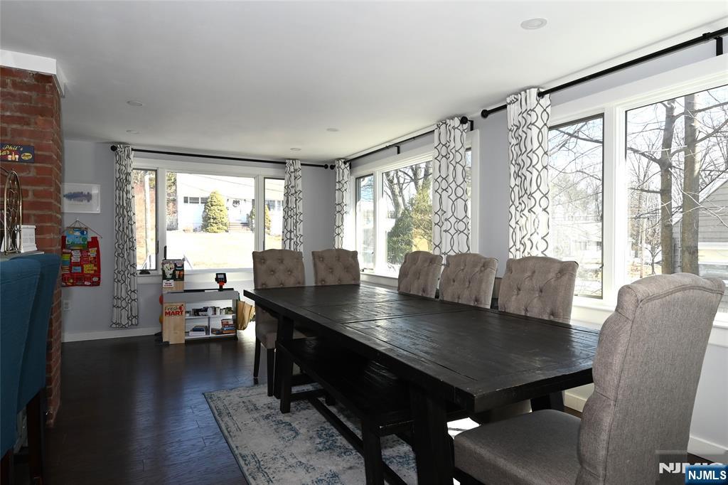 Ramsey, New Jersey 07446, United States, 4 Bedrooms Bedrooms, ,2 BathroomsBathrooms,Residential,Pending,77720