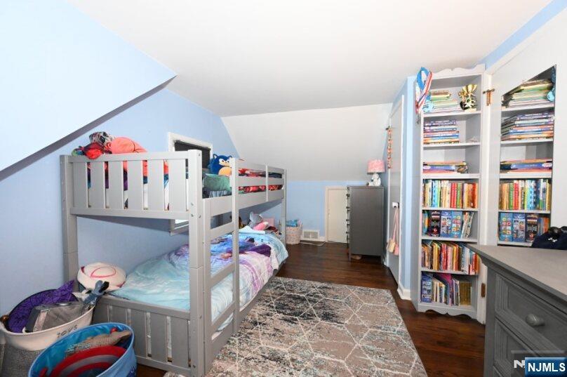 Ramsey, New Jersey 07446, United States, 4 Bedrooms Bedrooms, ,2 BathroomsBathrooms,Residential,Pending,77720