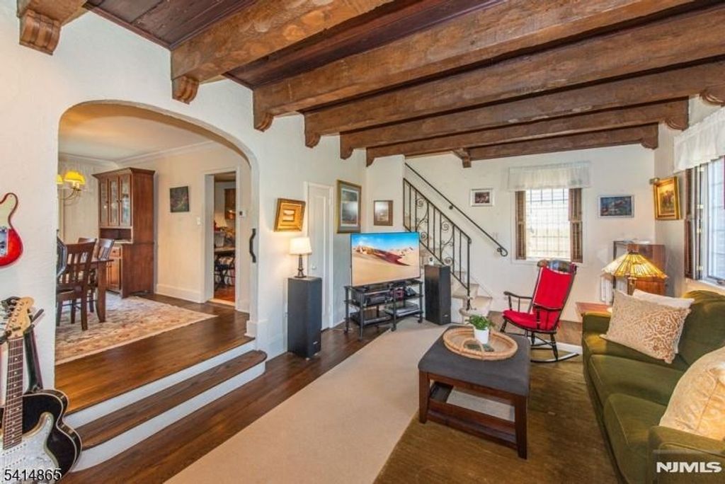 Photo of 31 Windsor Road, Clifton, NJ 07012 (MLS # 26011521)