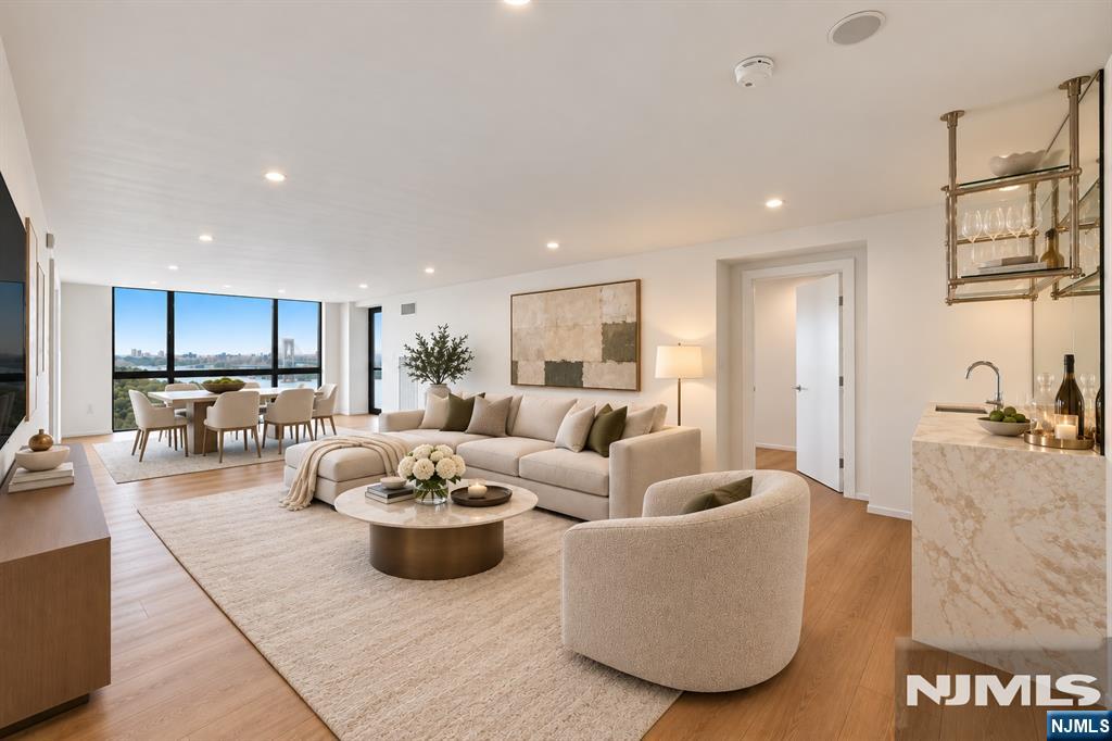 1512 Palisade Avenue 16G