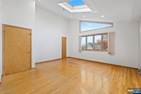 Photo of 185 Main St #C000A, Cliffside Park, NJ 07010 (MLS # 25038443) Photo of 185 Main St #C000A, Cliffside Park, NJ 07010 (MLS # 25038443)