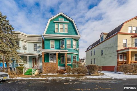 22 Tichenor Terrace Irvington NJ 07111