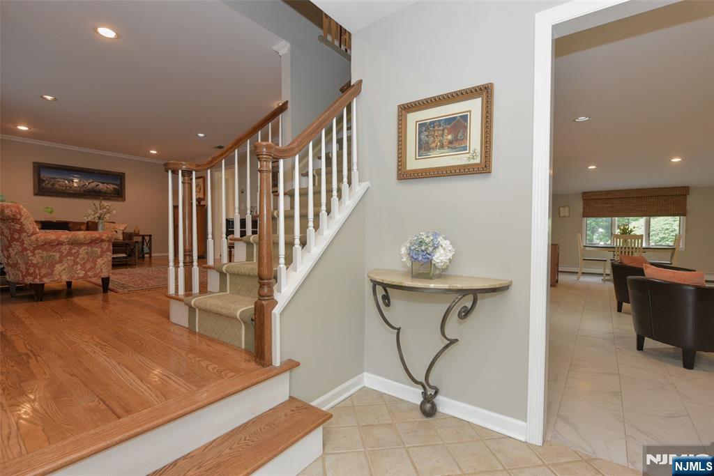 789 Charnwood Drive
