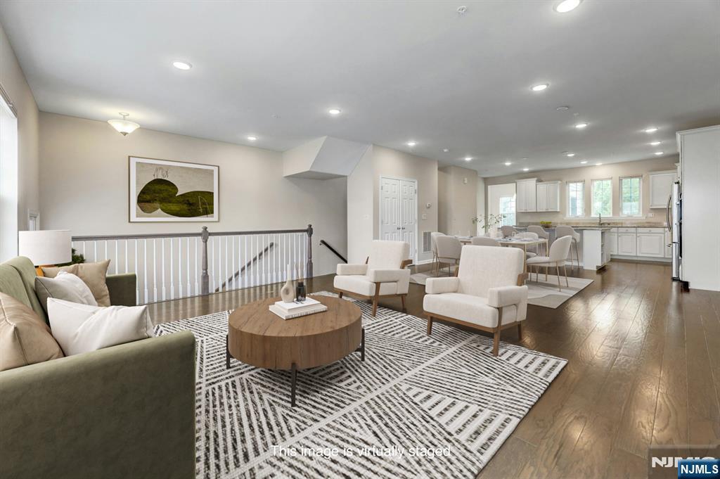 704 Cottonwood 704