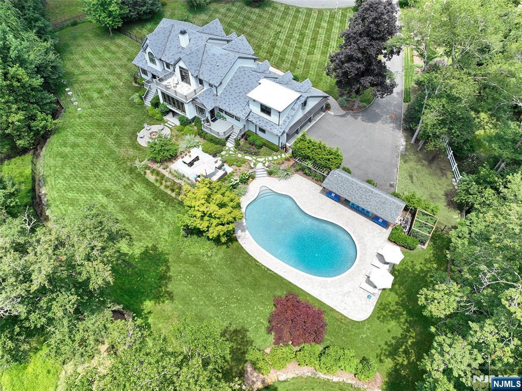24 Holly Drive