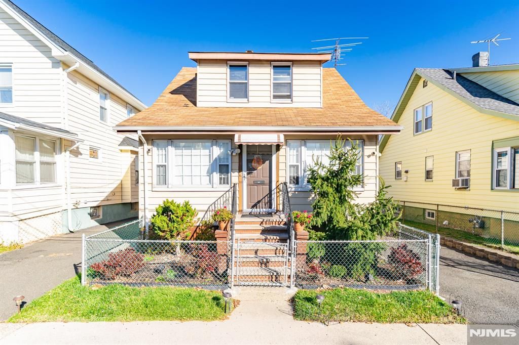 Photo of 130132 Lily Street, Paterson, NJ 07522 (MLS # 25042777)