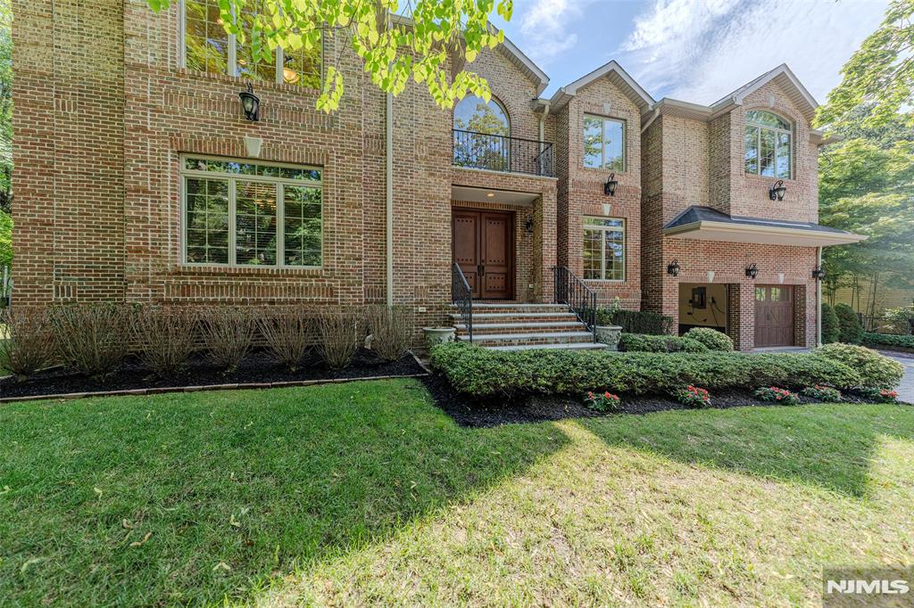 186 Hickory Lane