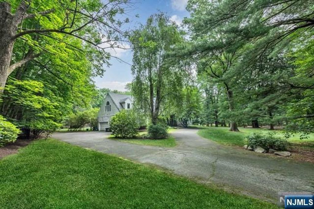 Photo of 25 Ackerman Road, Saddle River, NJ 07458 (MLS # 23021885)